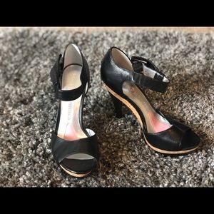 Paris Hilton Black Corkscrew scrappy heels